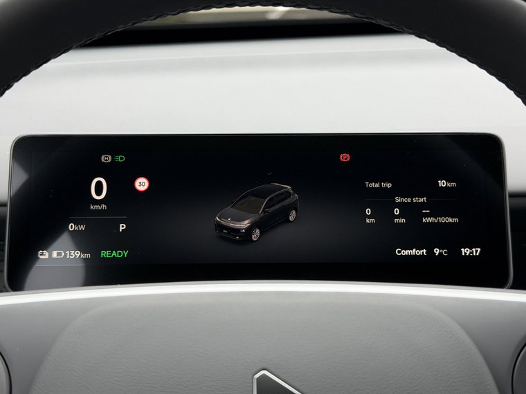 Vehicle Image 19