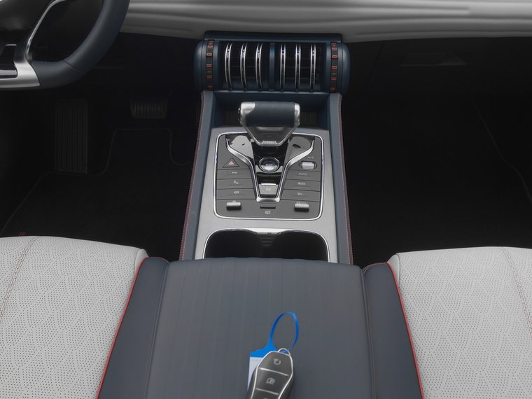 Vehicle Image 12
