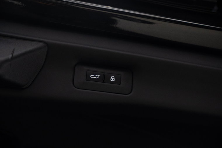Vehicle Image 48