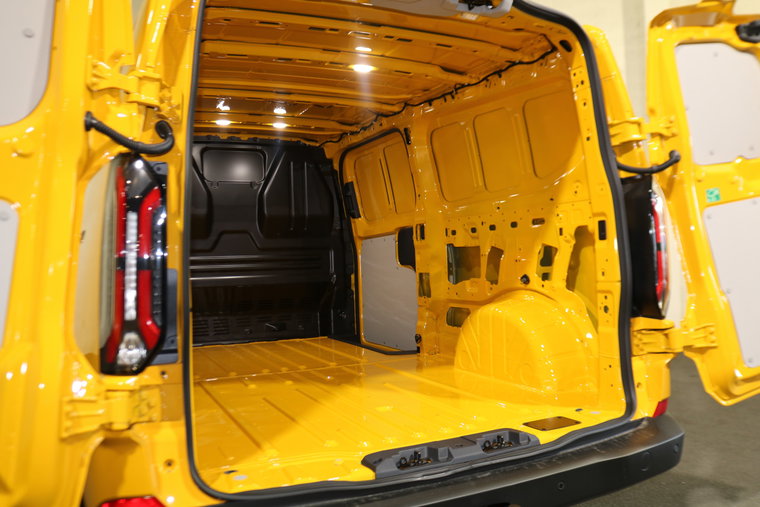 Vehicle Image 13