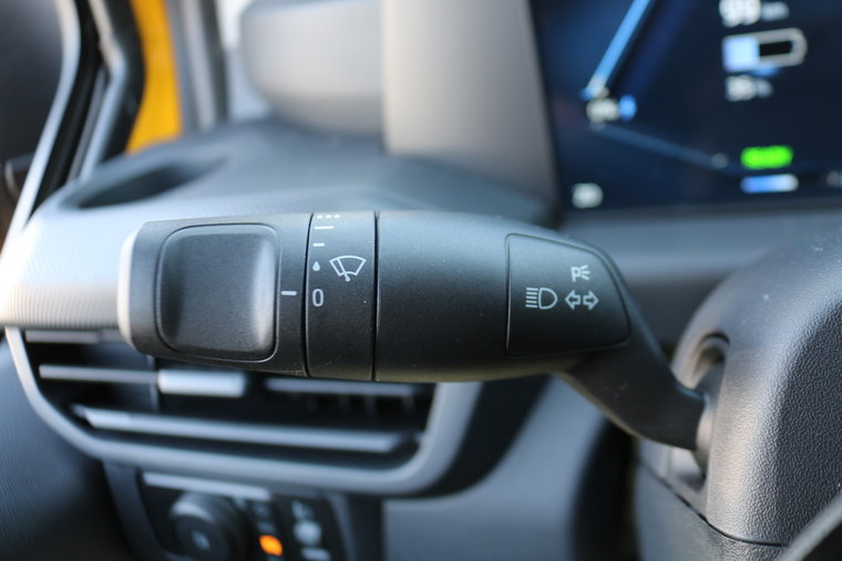 Vehicle Image 26