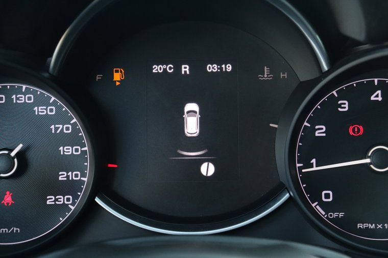 Vehicle Image 16