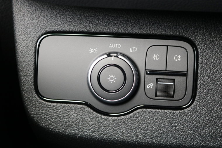 Vehicle Image 24