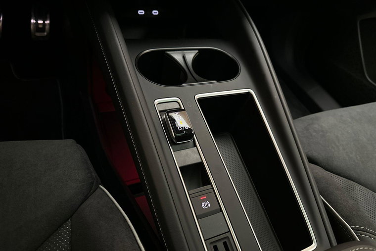 Vehicle Image 33