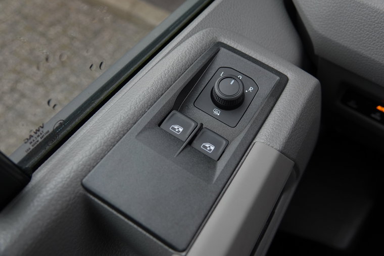 Vehicle Image 27