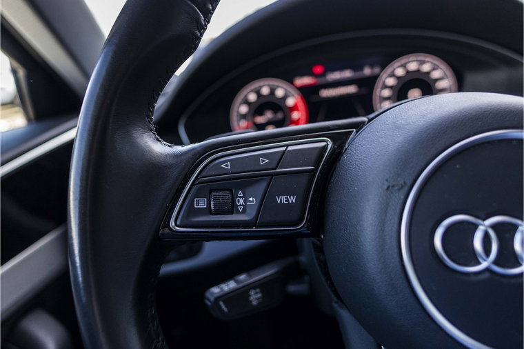 Vehicle Image 30
