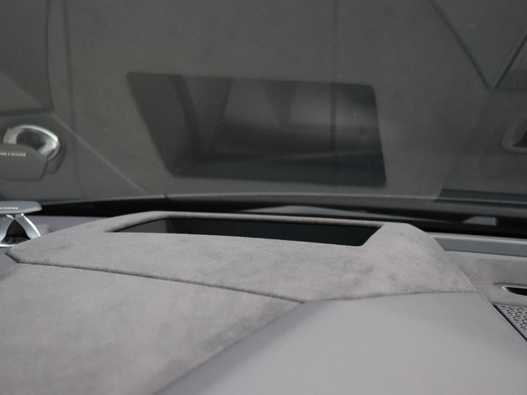 Vehicle Image 29
