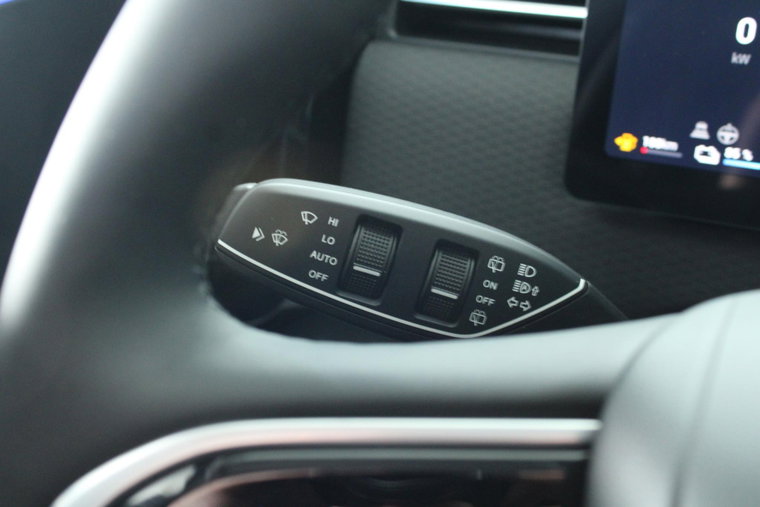 Vehicle Image 29