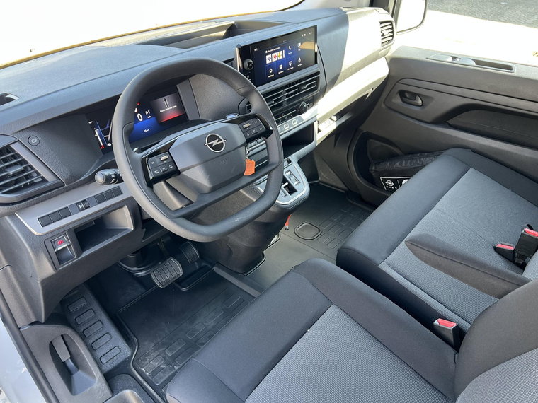 Vehicle Image 38