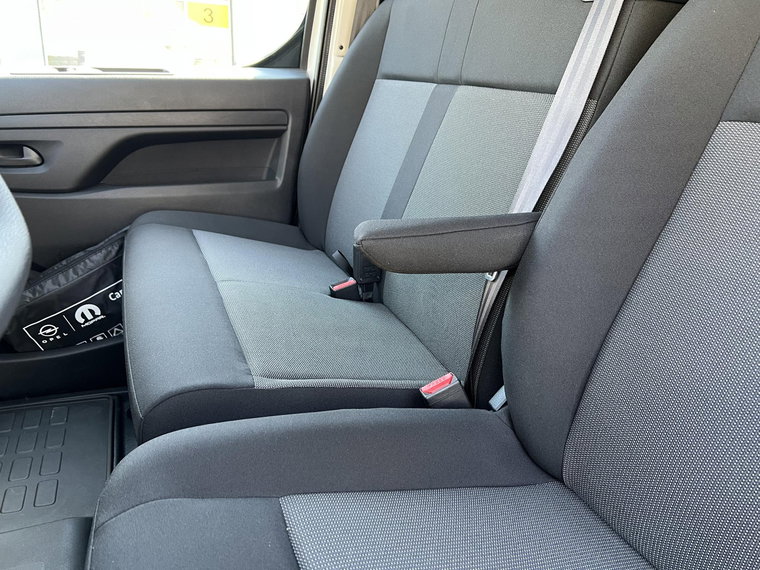 Vehicle Image 40