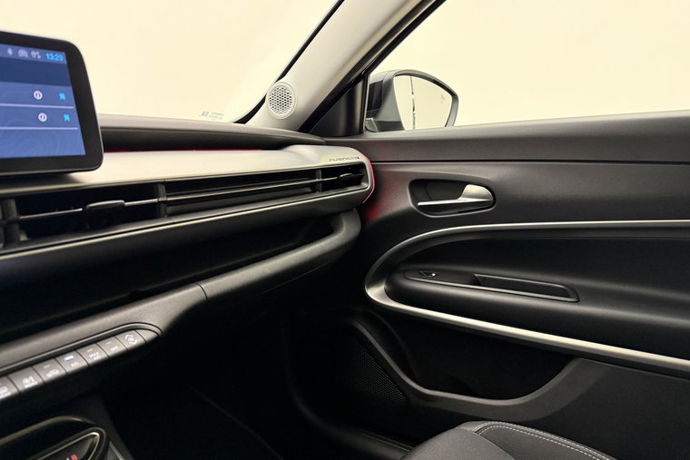 Vehicle Image 30