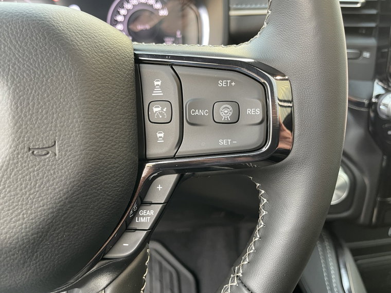 Vehicle Image 29
