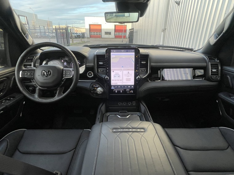 Vehicle Image 40