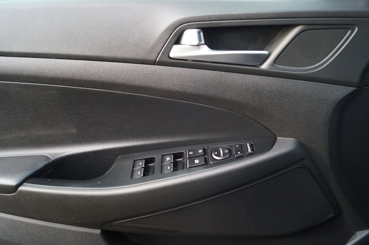 Vehicle Image 23