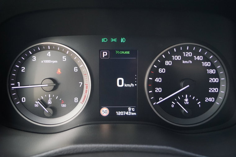 Vehicle Image 25