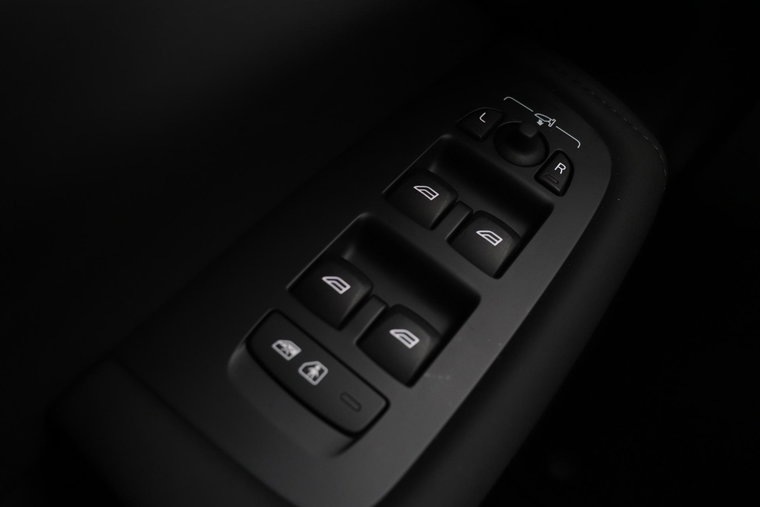 Vehicle Image 46