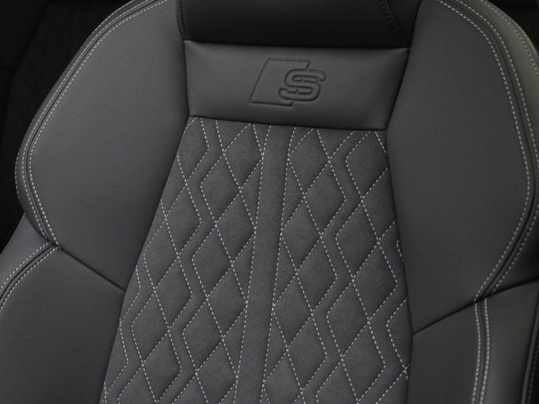 Vehicle Image 40