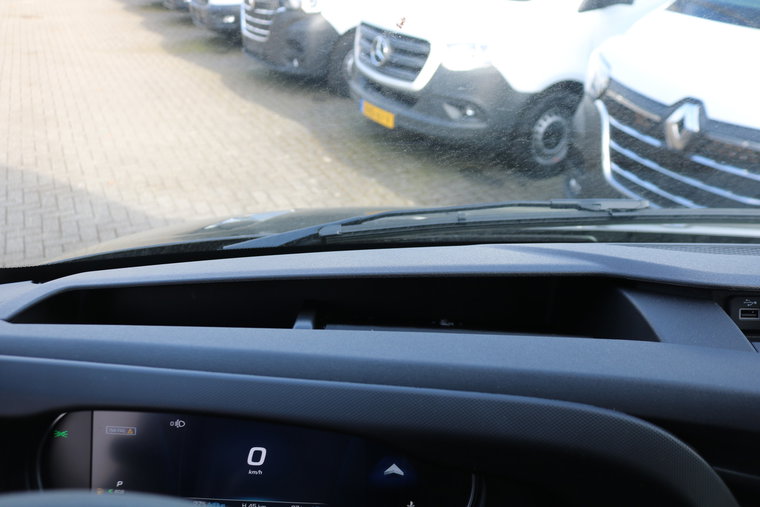 Vehicle Image 37