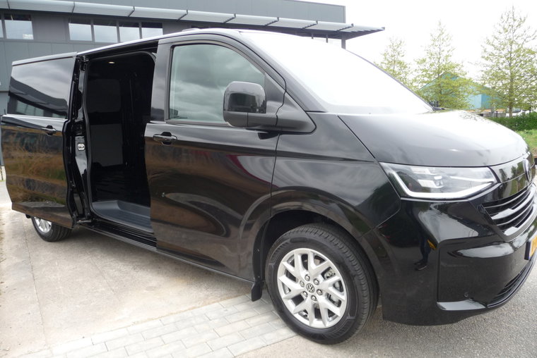 Vehicle Image 28
