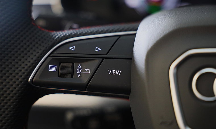 Vehicle Image 30
