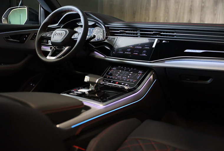 Vehicle Image 6