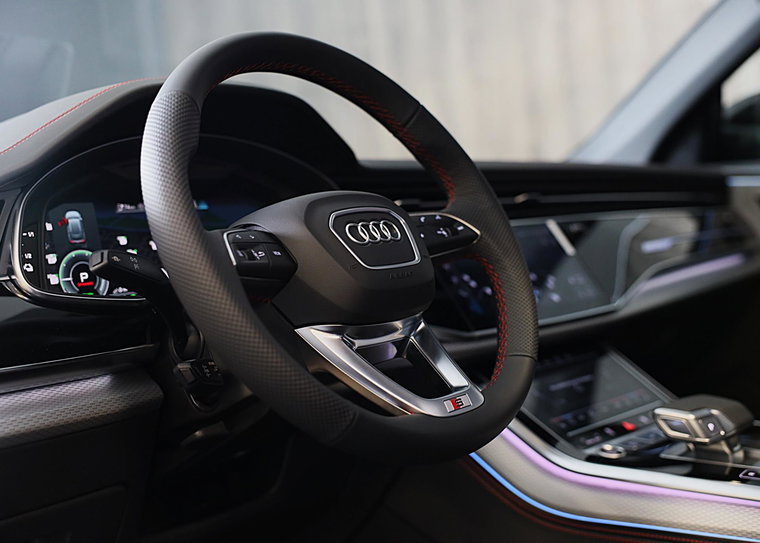 Vehicle Image 7