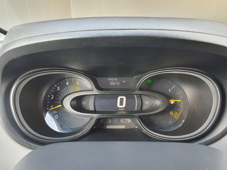 Vehicle Image 25