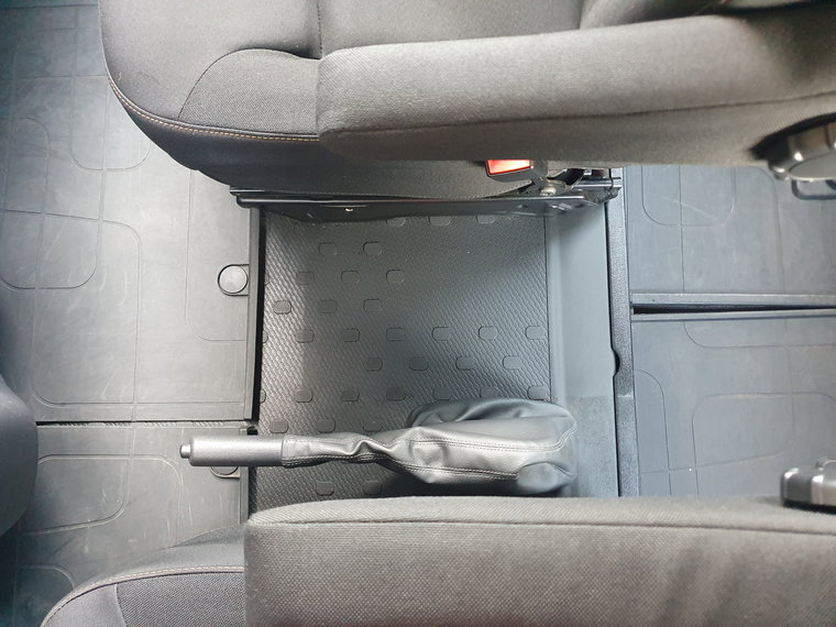 Vehicle Image 38