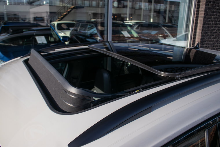 Vehicle Image 38