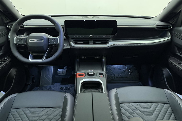 Vehicle Image 18