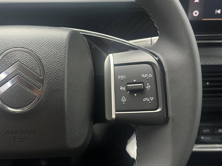 Vehicle Image 26