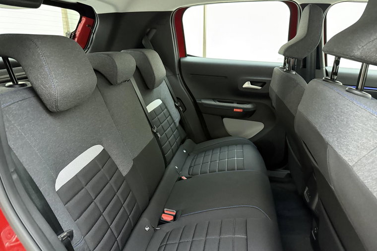Vehicle Image 13