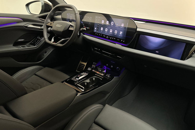 Vehicle Image 14