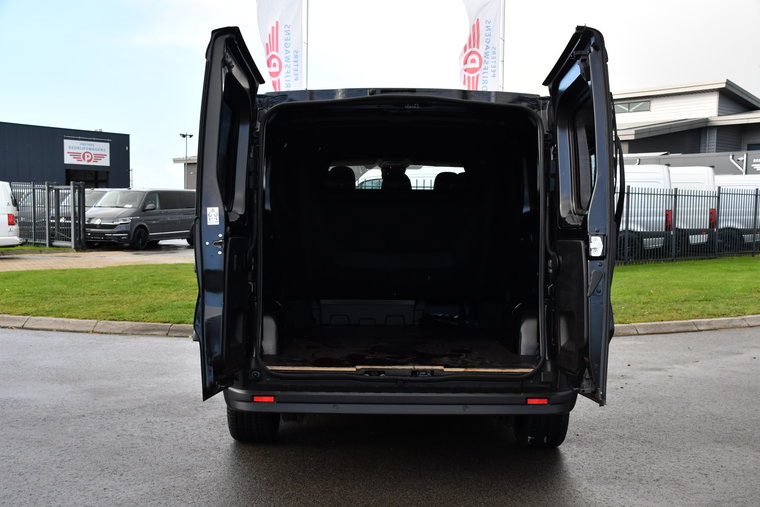 Vehicle Image 38