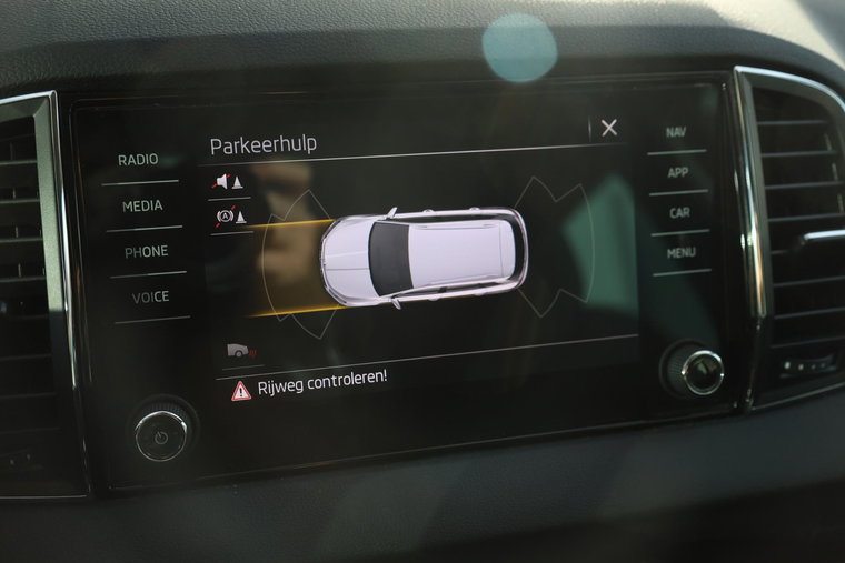 Vehicle Image 23