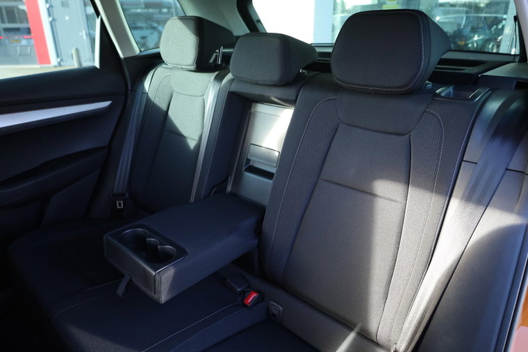 Vehicle Image 36