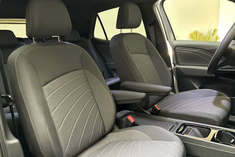 Vehicle Image 15