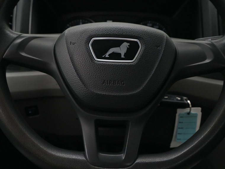 Vehicle Image 13