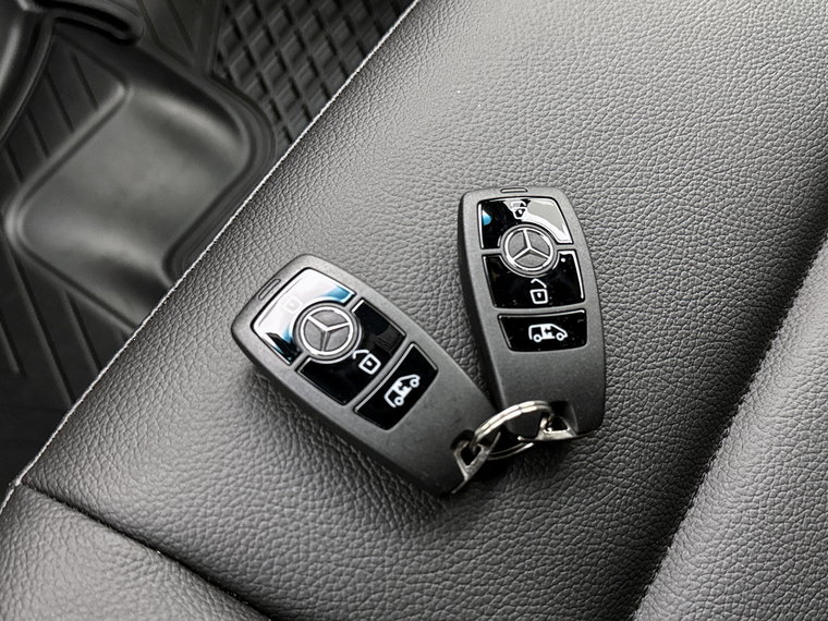 Vehicle Image 24
