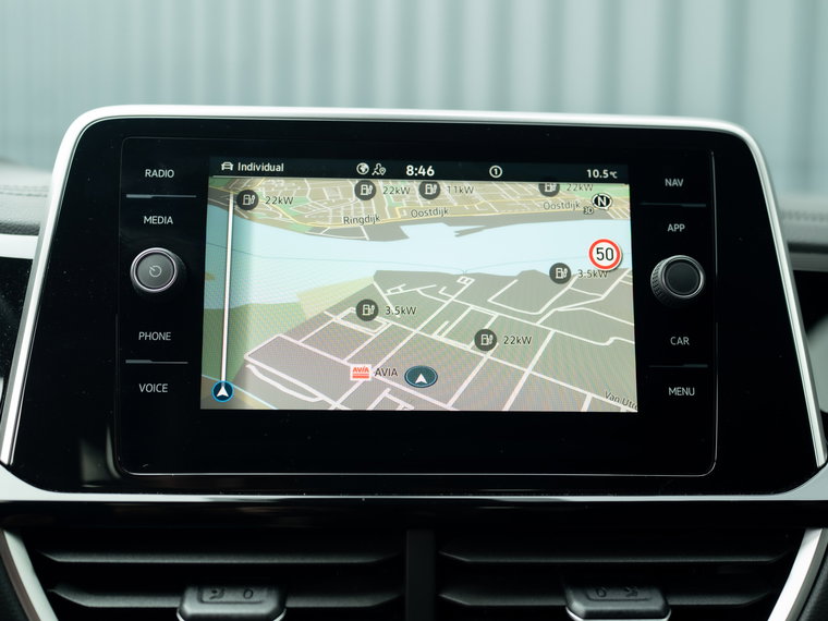 Vehicle Image 10