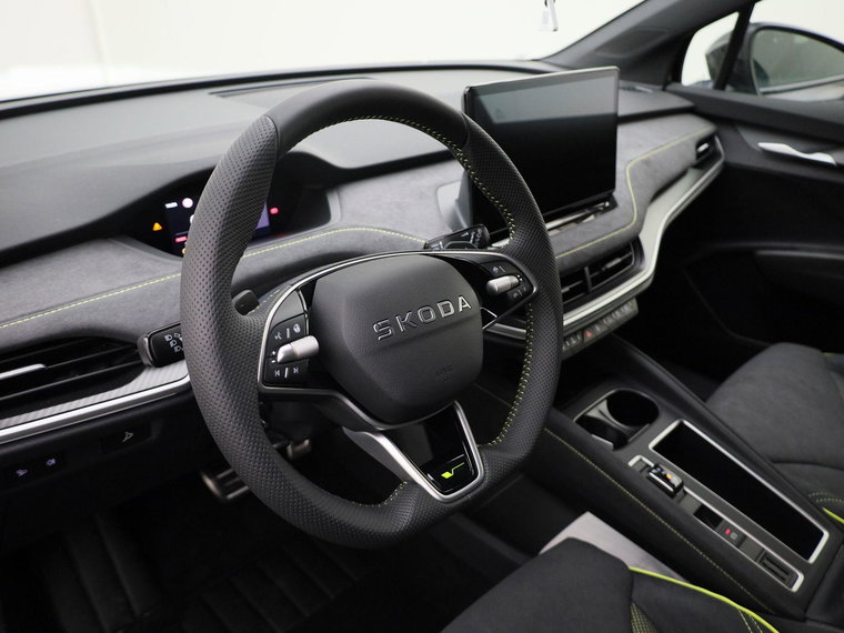 Vehicle Image 33