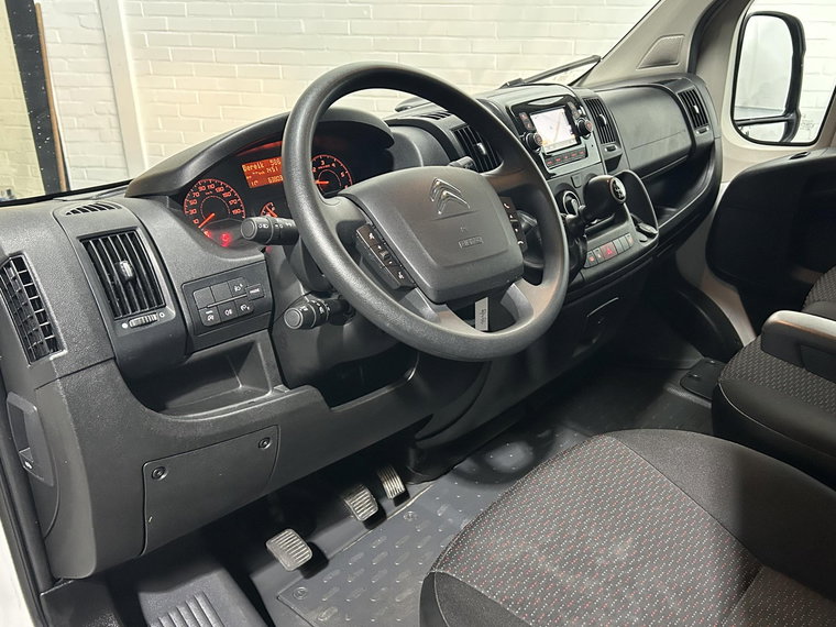 Vehicle Image 24