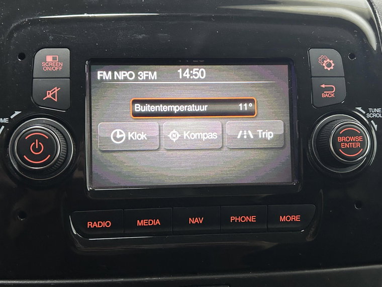 Vehicle Image 32