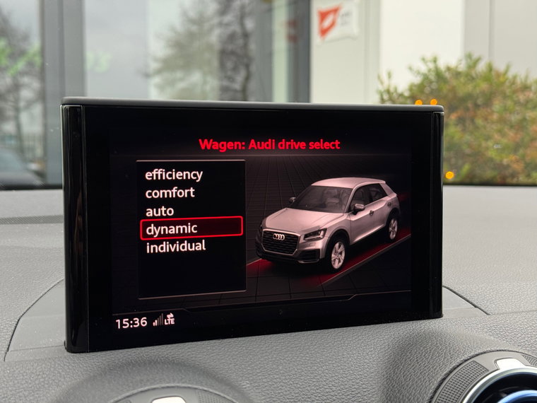 Vehicle Image 27
