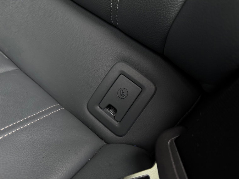 Vehicle Image 53