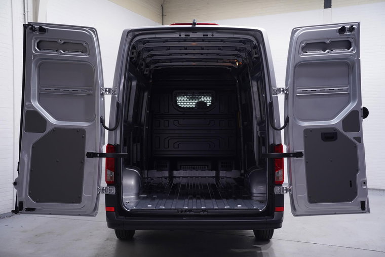 Vehicle Image 13