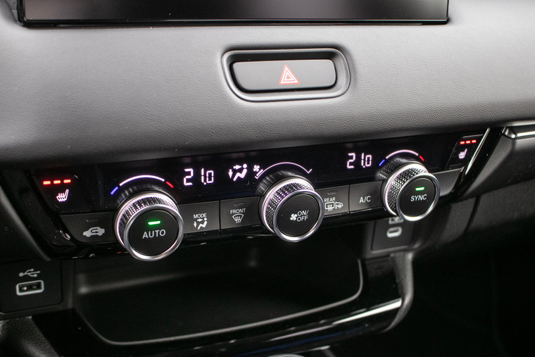 Vehicle Image 24