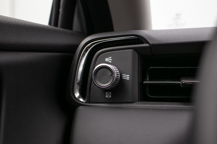 Vehicle Image 27