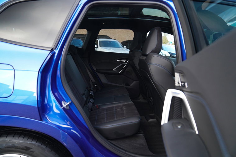Vehicle Image 19