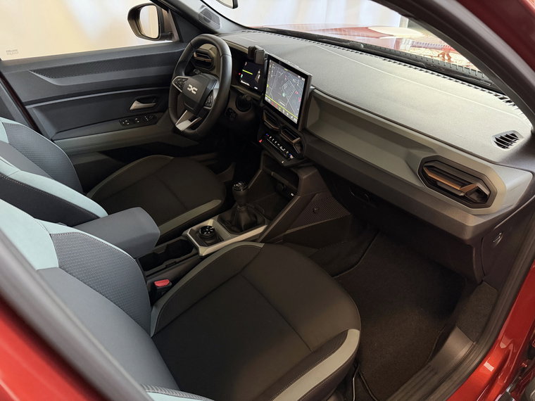 Vehicle Image 28